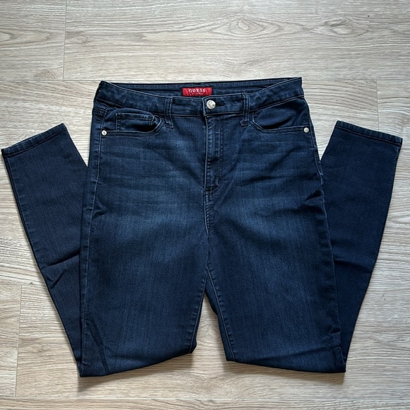 Guess Dark Wash Jeans - Picture 2 of 7